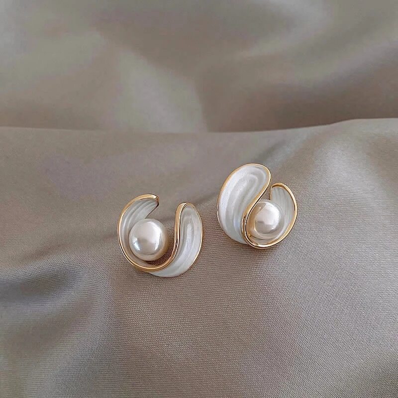Pendientes colgantes de oro con ópalos y perlas – Joyería llamativa, elegante y atemporal