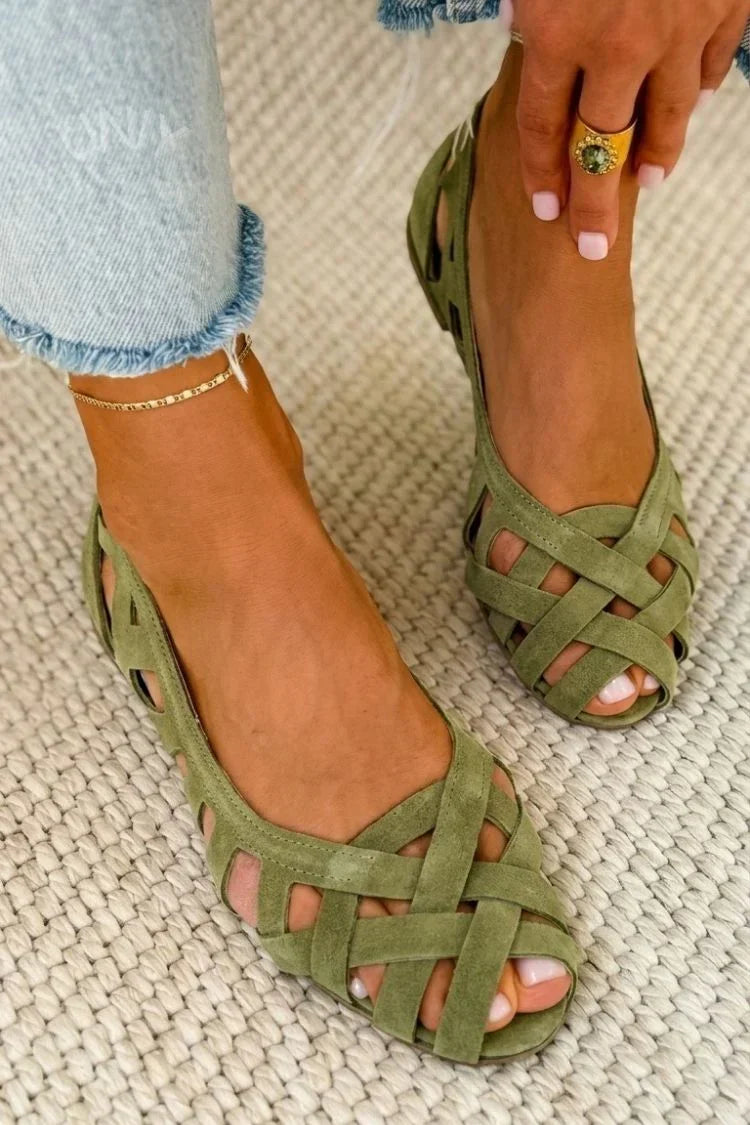Jenefer | Sandalias planas elegantes de punta abierta con modernas tiras de tela cruzadas