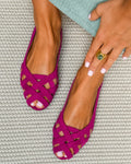 Jenefer | Sandalias planas elegantes de punta abierta con modernas tiras de tela cruzadas