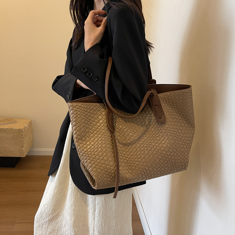 Bolso tote tejido Arden